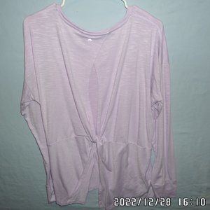 Xersion lavender womens twist open back shirt with thumb hole